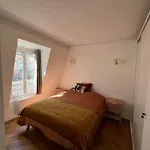 Joli Appartement Renove Au Coeur Des Batignolles