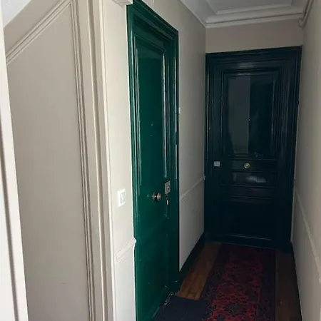 Joli Renove Au Coeur Des Batignolles Apartment Paris